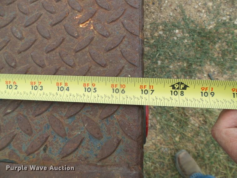 image for item DC5064 2006 GMC C5500 flatbed truck