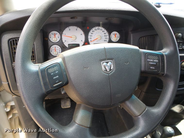 image for item DC5066 2005 Dodge Ram 3500 Quad Cab flatbed pickup truck