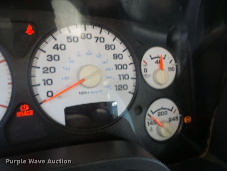 image for item DC5066 2005 Dodge Ram 3500 Quad Cab flatbed pickup truck