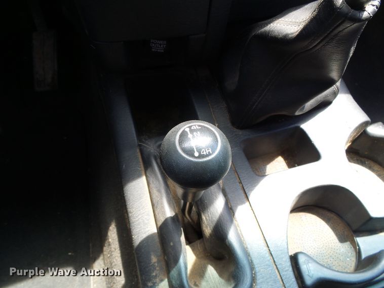 image for item DC5066 2005 Dodge Ram 3500 Quad Cab flatbed pickup truck