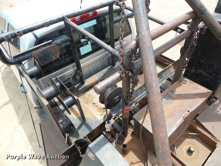 image for item DC5066 2005 Dodge Ram 3500 Quad Cab flatbed pickup truck