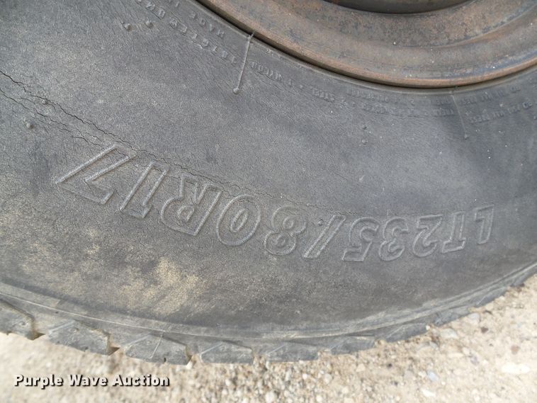 image for item DC5066 2005 Dodge Ram 3500 Quad Cab flatbed pickup truck