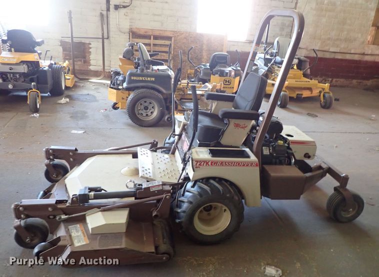 image for item DE0912 Grasshopper 727K ZTR lawn mower