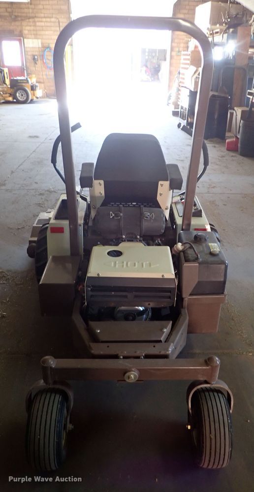 image for item DE0912 Grasshopper 727K ZTR lawn mower