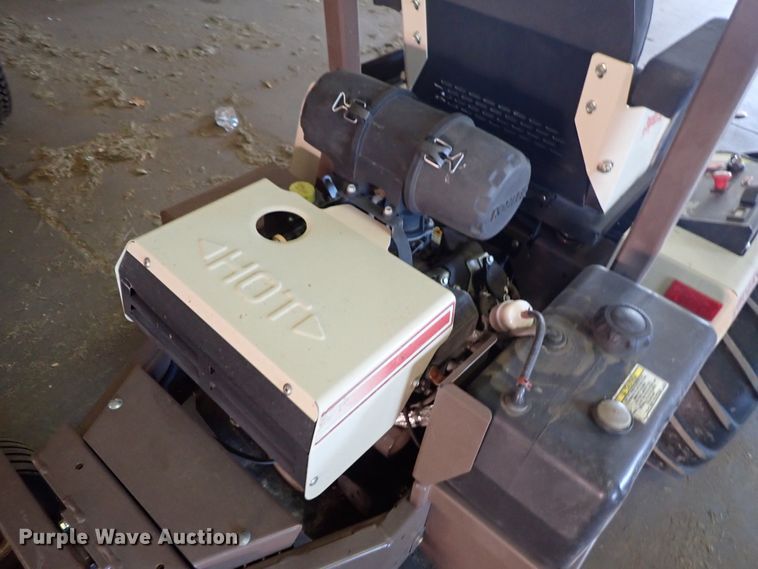 image for item DE0912 Grasshopper 727K ZTR lawn mower