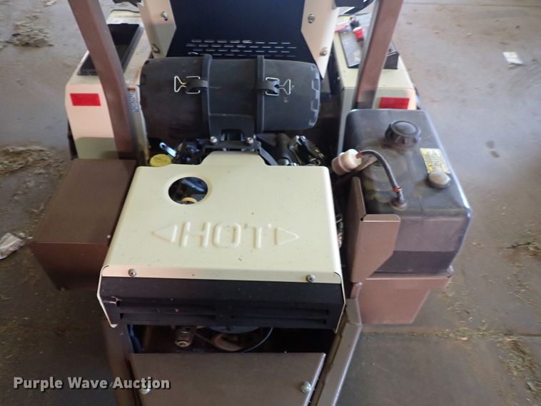 image for item DE0912 Grasshopper 727K ZTR lawn mower