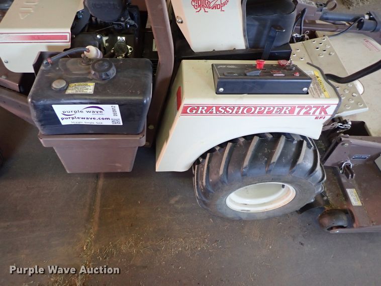 image for item DE0912 Grasshopper 727K ZTR lawn mower