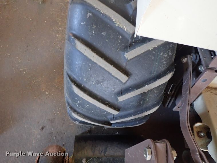 image for item DE0912 Grasshopper 727K ZTR lawn mower