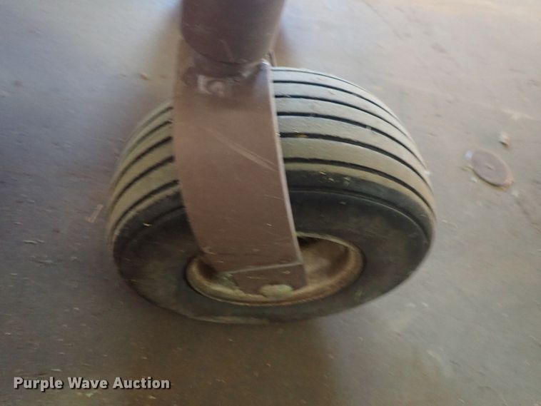 image for item DE0912 Grasshopper 727K ZTR lawn mower