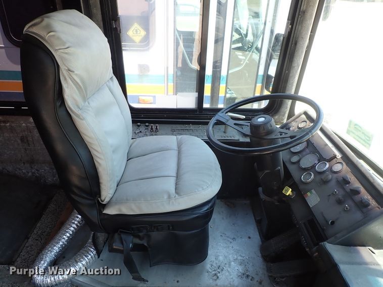 image for item DE5499 1998 Neoplan El Dorado coach bus