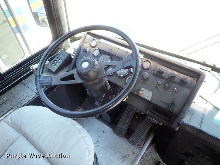 image for item DE5499 1998 Neoplan El Dorado coach bus