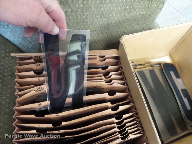 image for item DE7927 Message board