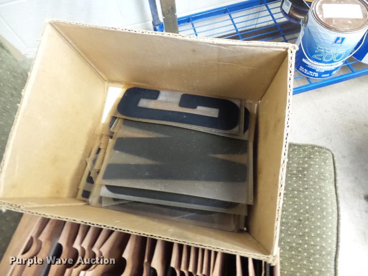 image for item DE7927 Message board