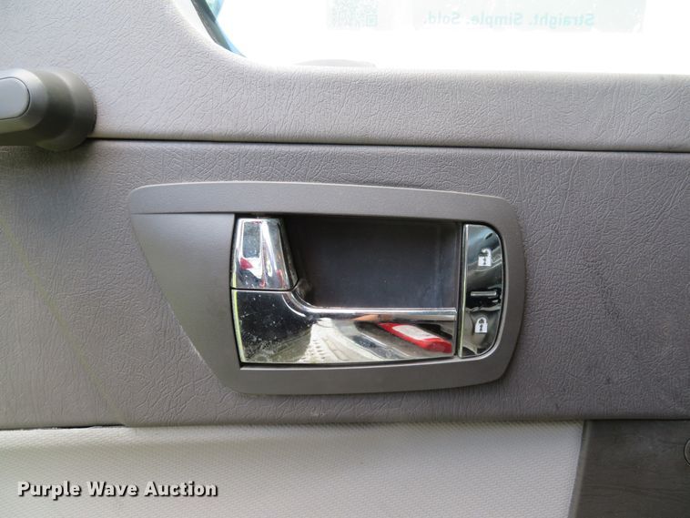 image for item DE8248 2009 Kenworth T270 box truck