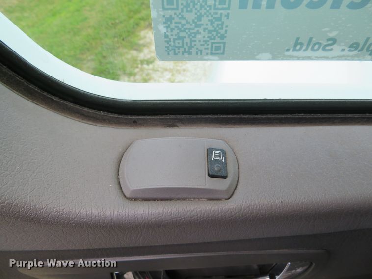 image for item DE8248 2009 Kenworth T270 box truck