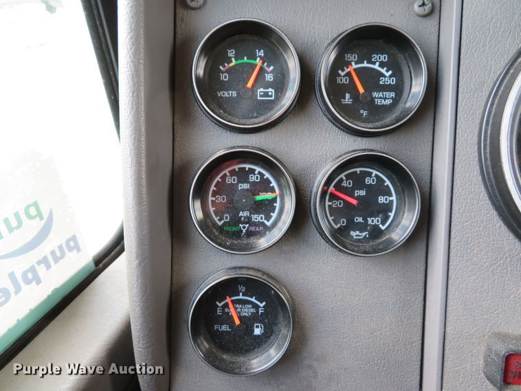 image for item DE8248 2009 Kenworth T270 box truck