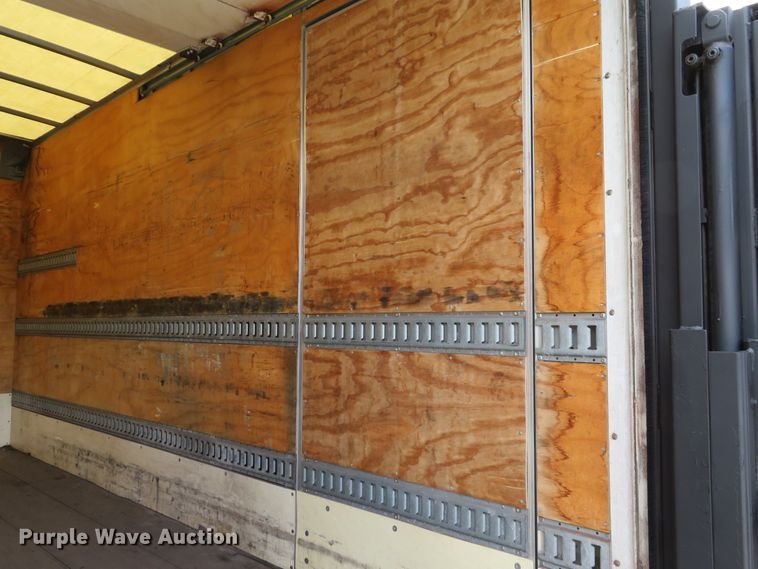 image for item DE8248 2009 Kenworth T270 box truck