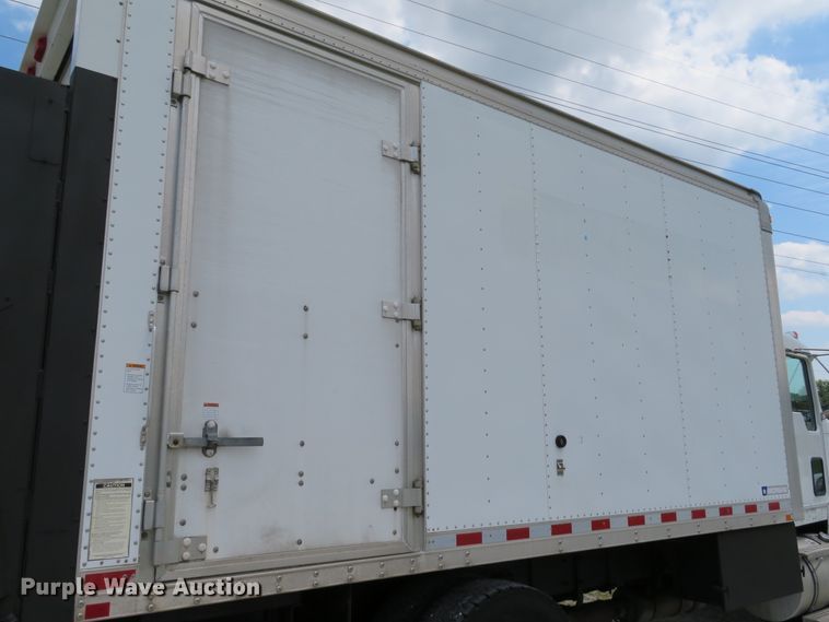 image for item DE8248 2009 Kenworth T270 box truck