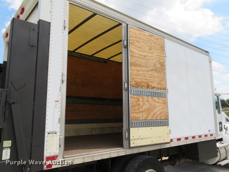 image for item DE8248 2009 Kenworth T270 box truck