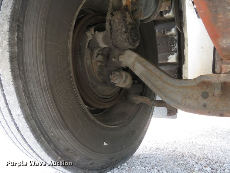 image for item DE8248 2009 Kenworth T270 box truck