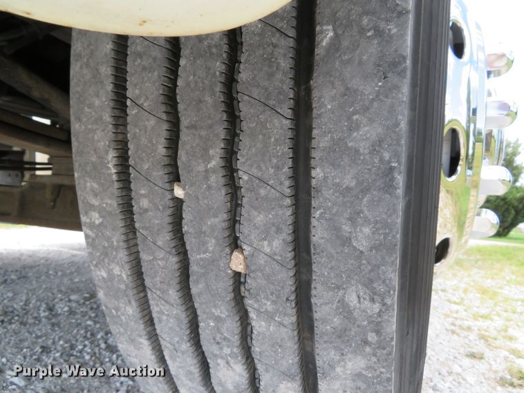 image for item DE8248 2009 Kenworth T270 box truck