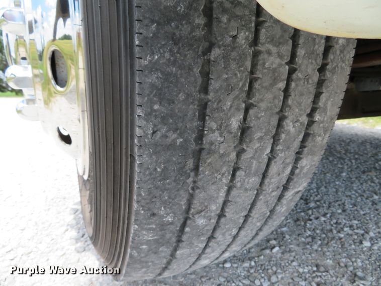 image for item DE8248 2009 Kenworth T270 box truck