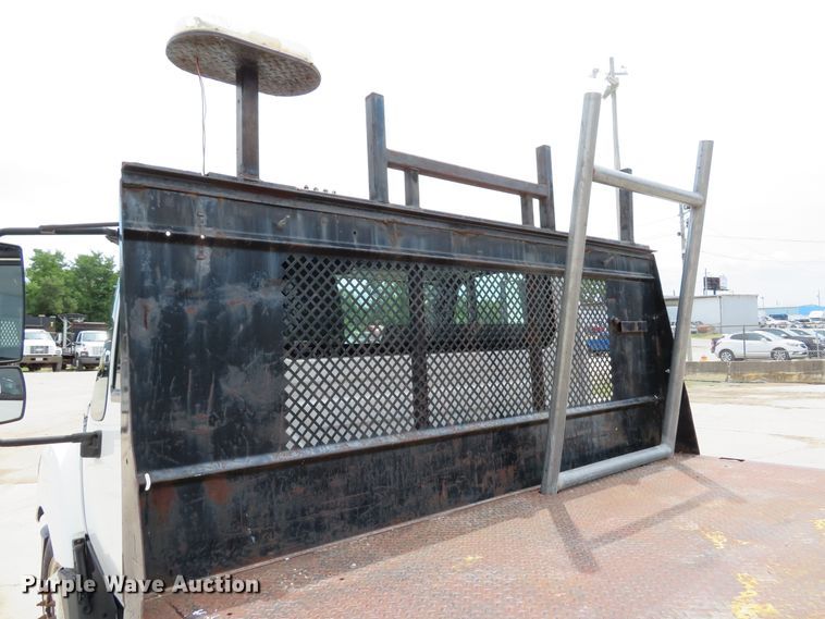 image for item DE8253 2012 International TerraStar flatbed truck