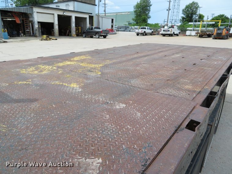 image for item DE8253 2012 International TerraStar flatbed truck