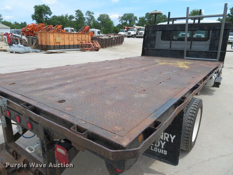 image for item DE8253 2012 International TerraStar flatbed truck