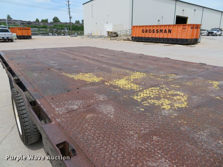 image for item DE8253 2012 International TerraStar flatbed truck