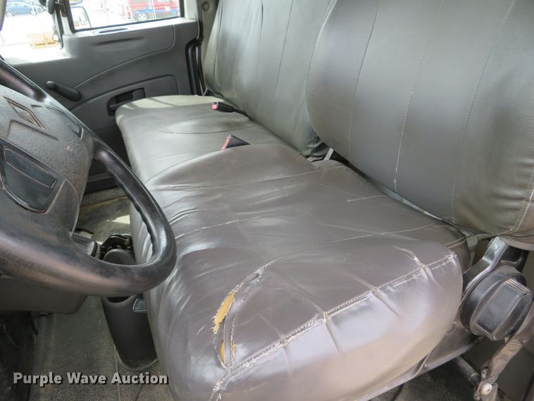 image for item DE8253 2012 International TerraStar flatbed truck