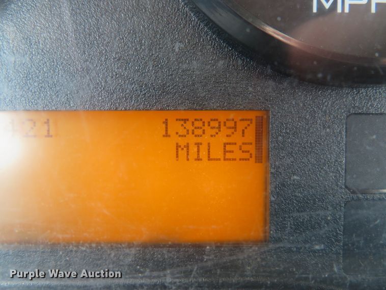 image for item DE8253 2012 International TerraStar flatbed truck