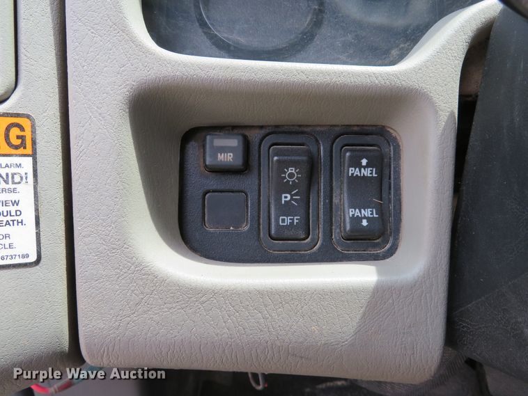 image for item DE8253 2012 International TerraStar flatbed truck