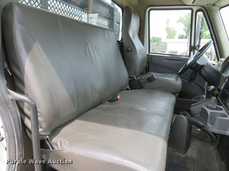 image for item DE8253 2012 International TerraStar flatbed truck