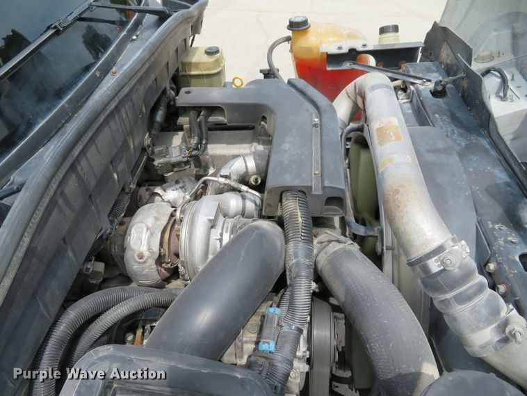 image for item DE8253 2012 International TerraStar flatbed truck