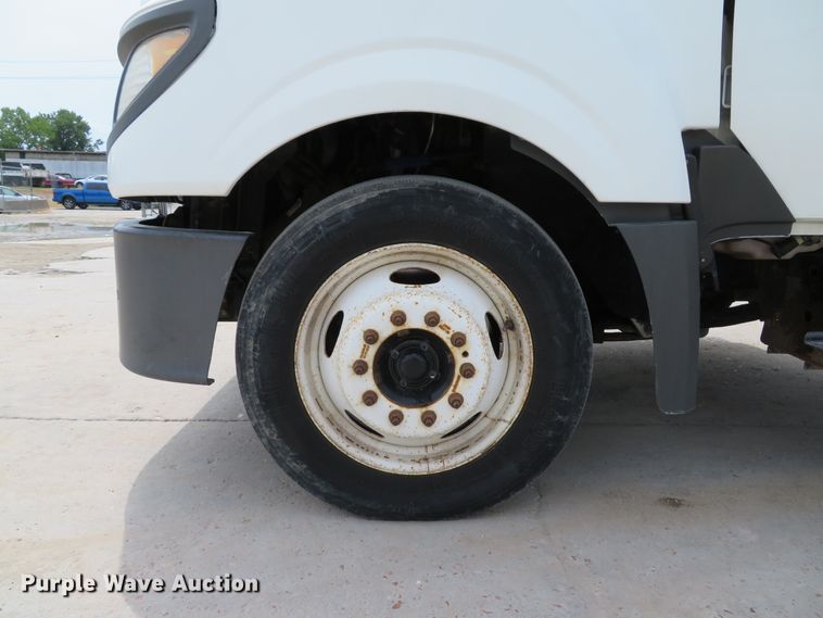 image for item DE8253 2012 International TerraStar flatbed truck