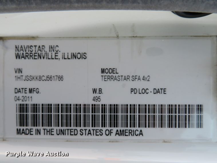 image for item DE8253 2012 International TerraStar flatbed truck