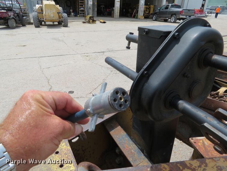 image for item DE8254 1996 Dynaweld equipment trailer