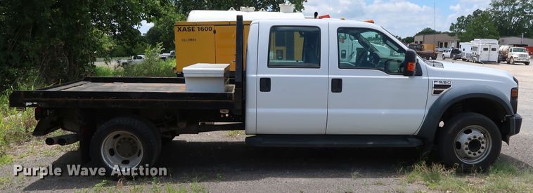 image for item DG4081 2008 Ford F550 Super Duty XL Crew Cab flatbed truck