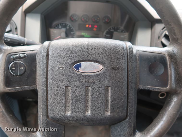 image for item DG4081 2008 Ford F550 Super Duty XL Crew Cab flatbed truck