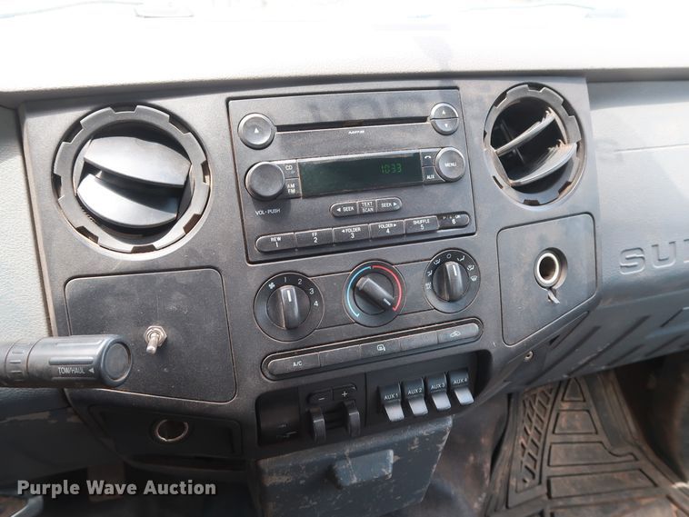 image for item DG4081 2008 Ford F550 Super Duty XL Crew Cab flatbed truck