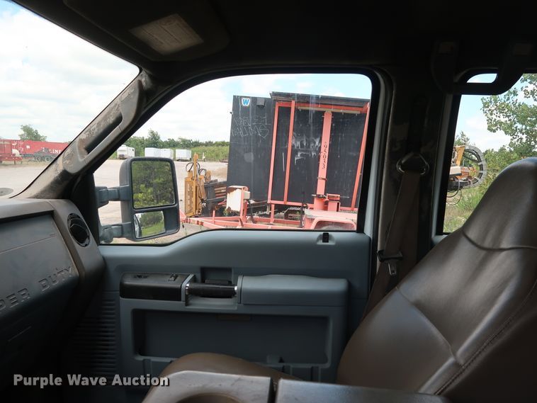 image for item DG4081 2008 Ford F550 Super Duty XL Crew Cab flatbed truck