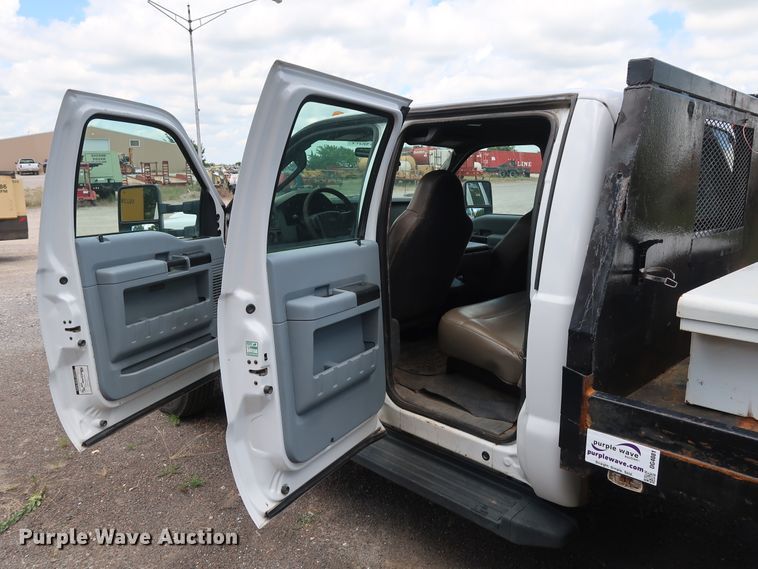 image for item DG4081 2008 Ford F550 Super Duty XL Crew Cab flatbed truck
