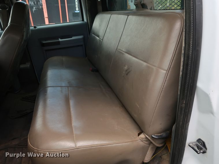 image for item DG4081 2008 Ford F550 Super Duty XL Crew Cab flatbed truck