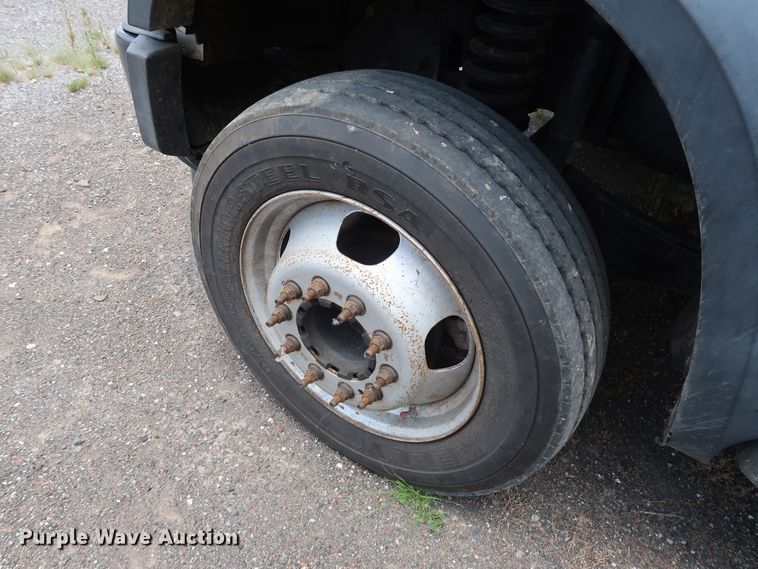 image for item DG4081 2008 Ford F550 Super Duty XL Crew Cab flatbed truck