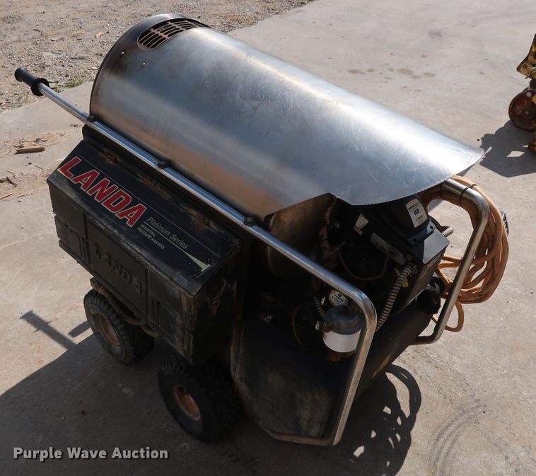 image for item DG4087 Landa PHW4-2000 pressure washer