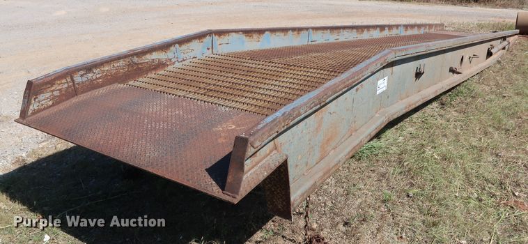 image for item DG4093 Bluff Manufacturing loading dock/yard ramp