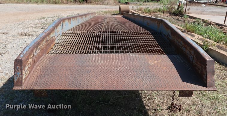 image for item DG4093 Bluff Manufacturing loading dock/yard ramp