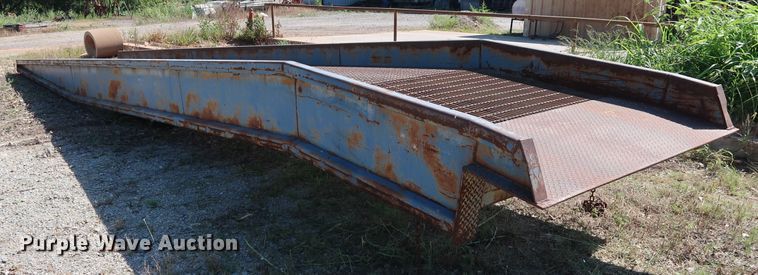 image for item DG4093 Bluff Manufacturing loading dock/yard ramp