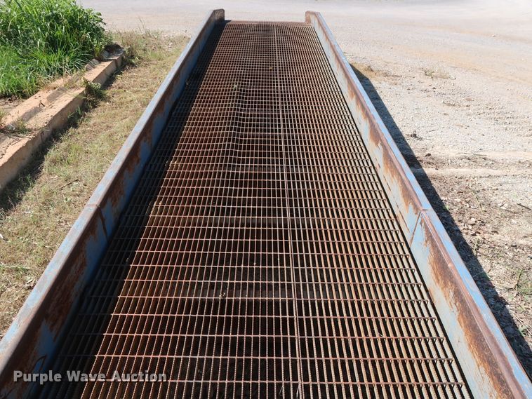 image for item DG4093 Bluff Manufacturing loading dock/yard ramp